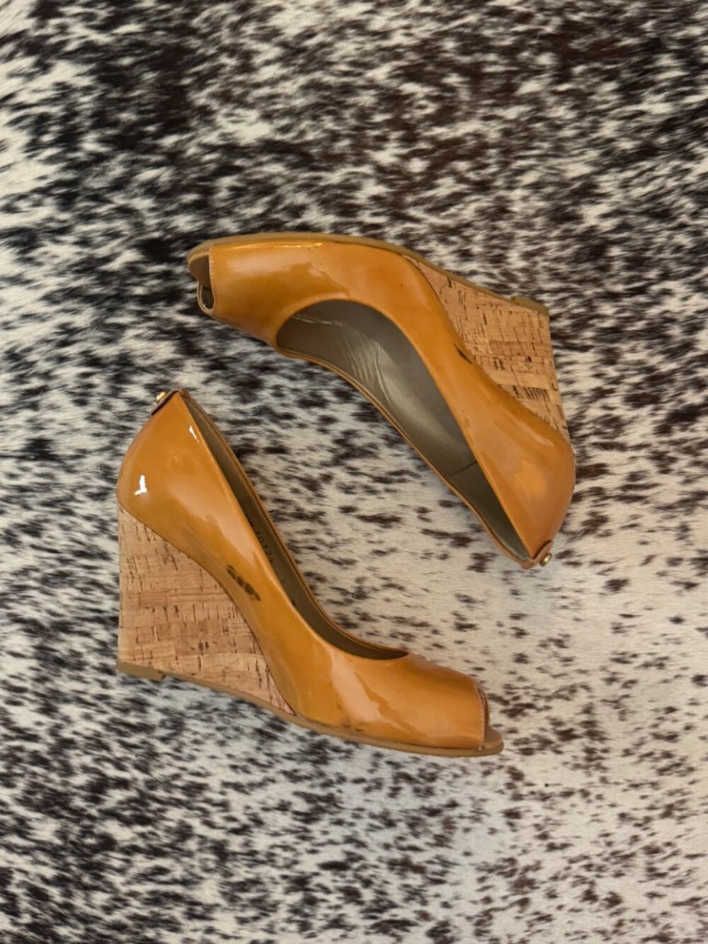 Stuart Weitzman Cognac Patent Leather Cork Wedge Pumps Size 7